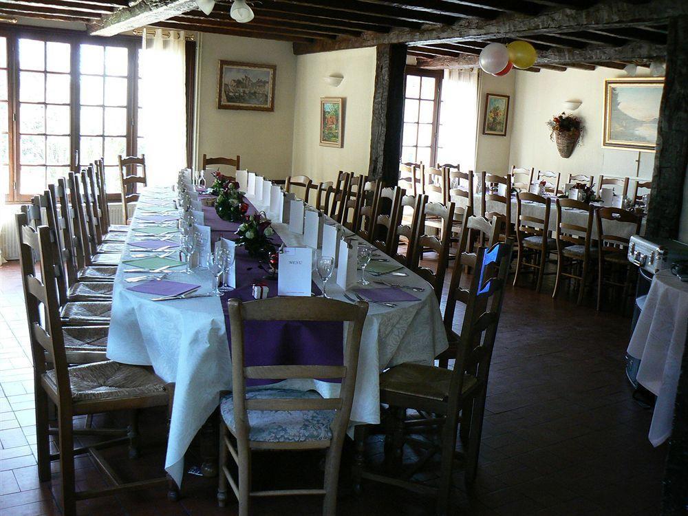 Logis Hotel Restaurant Auberge Saint Martin Surville  Exterior foto